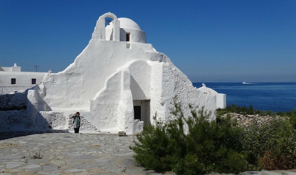 church-of-paraportiani church-of-paraportiani